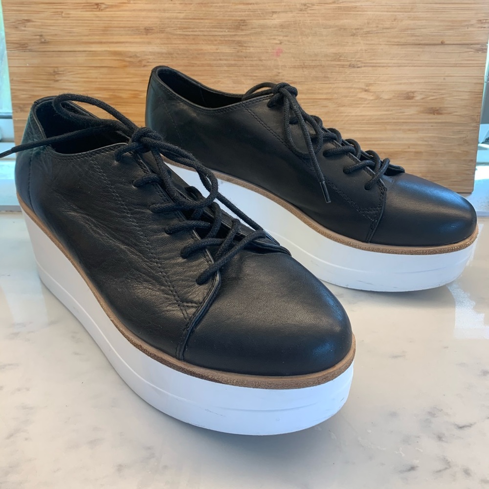 Steve Madden Best Condition Laced Platforms